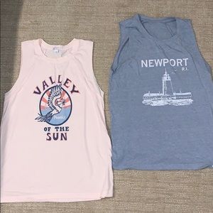 2 Gap tank tops